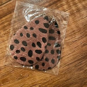 Cheetah glitter earrings